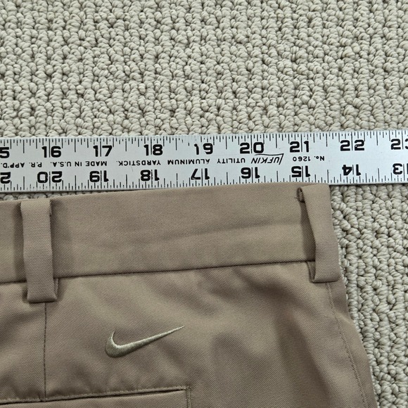 Nike Golf 11" Shorts Mens 42 Beige Pleated Performance Athletic‎ Casual 42x11 - Picture 4 of 6
